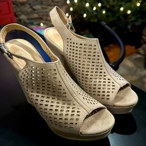 Chinese laundry heels